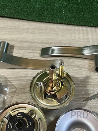 Manilla de paso con picaporte Amig