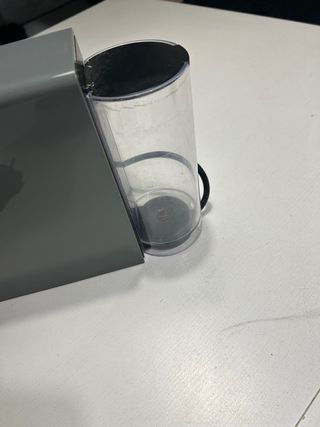 Cafetera Nespresso Krups a reparar + dispensador