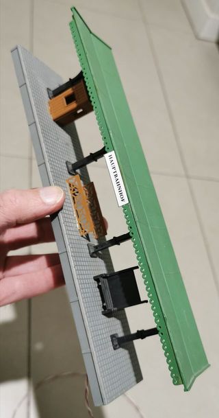 Estación andén iluminado tren eléctrico escala HO