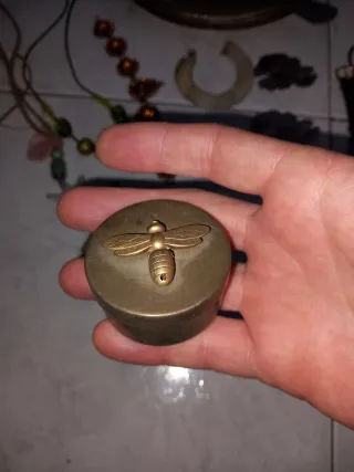 Lote de copas, cubiertos y joyas antiguas