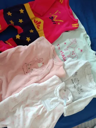 Lote 5 pijamas bebé niña (1-3 meses)