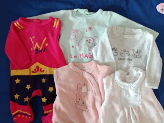 Lote 5 pijamas bebé niña (1-3 meses)