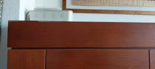 Precioso mueble vitrina madera maciza Banak