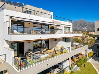 Piso en venta en Los Naranjos - Las Brisas en Marbella