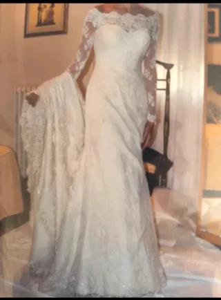 Vestido de Novia Encaje Manga Larga, blanco roto.