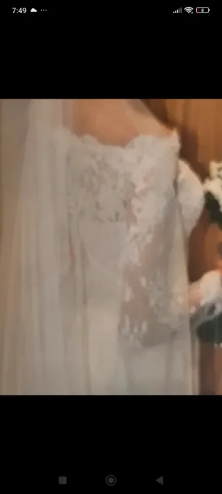 Vestido de Novia Encaje Manga Larga, blanco roto.