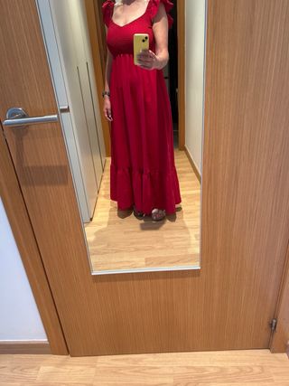 Vestido color cereza