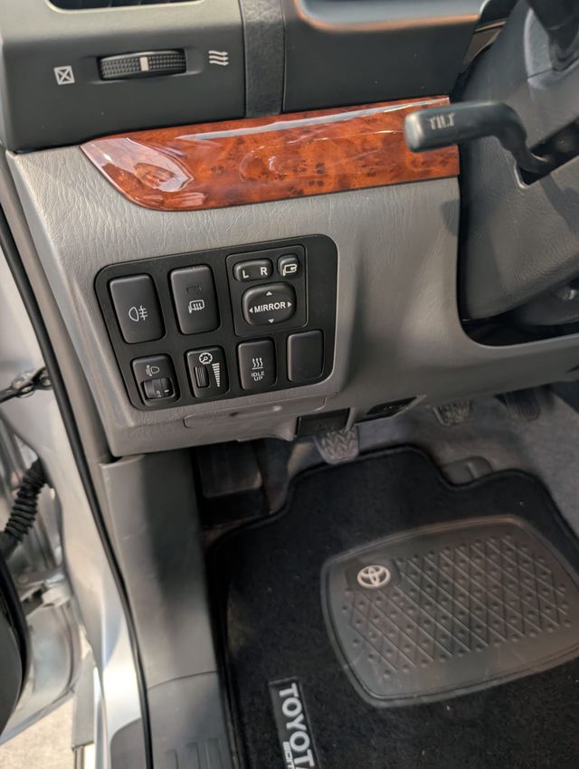 Toyota Land Cruiser 2006