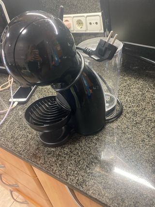 Cafetera Dolce Gusto Negra