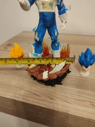 Figura Dragon Ball Z Vegeta Super Saiyan Blue