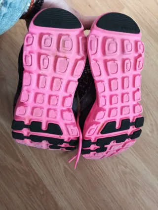 Zapatillas Reebok Negras y Rosas