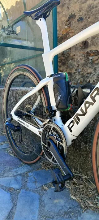 Bici da corsa Pinarello F in carbonio