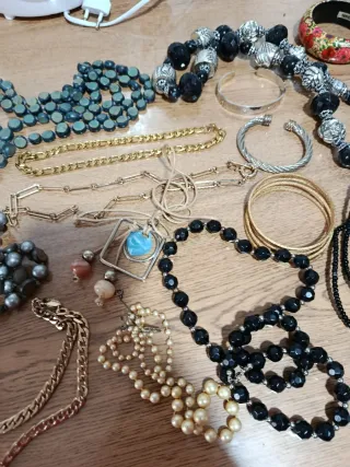 Lote Bisutería Collares y Pulseras