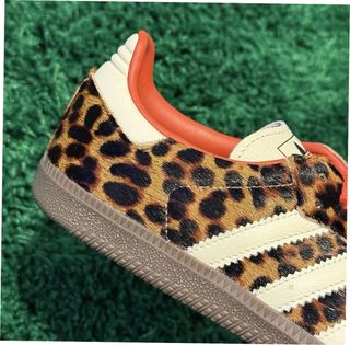 Adidas Samba OG Leopardo Rojo Talla 41
