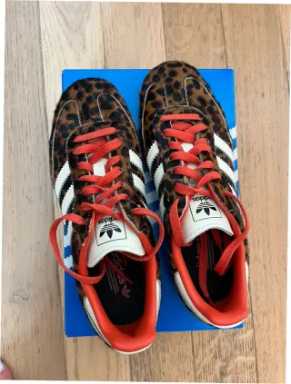 Adidas Samba OG Leopardo Rojo Talla 38