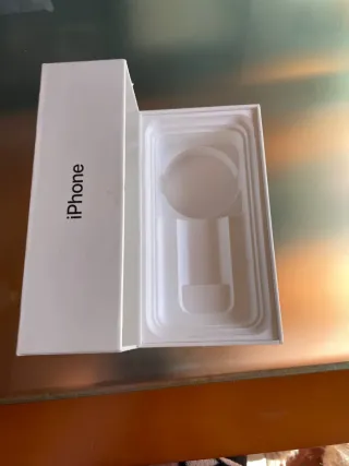 Caja iPhone 11 Blanca