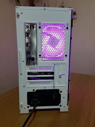 PC Gaming R5 3600 16GB RAM GTX 1660 Super 1TB SSD