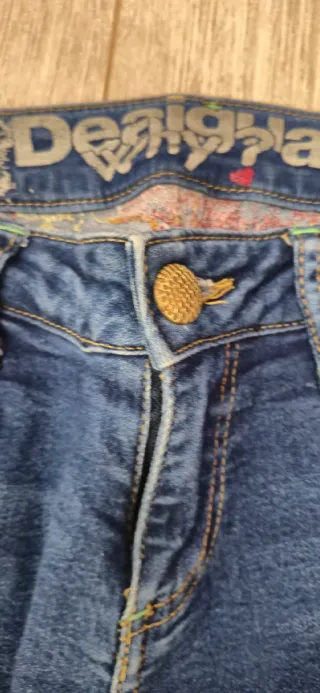 Vaqueros Desigual Azules con Bordados