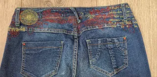 Vaqueros Desigual Azules con Bordados