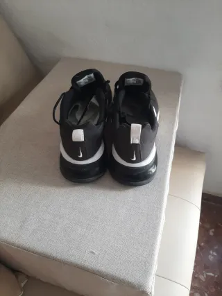 Zapatillas Nike Air Max 270 React Negras T-43.