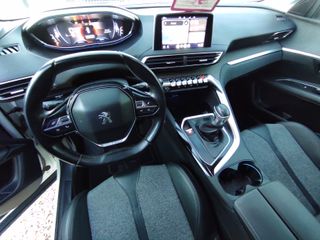 Peugeot 3008 allure pack 130cv.
