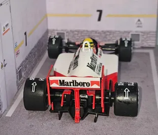 Coche F1 Senna Scalextric Marlboro Honda