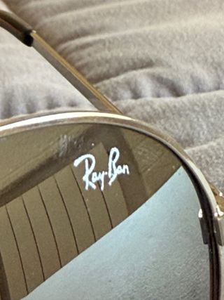 Gafas de sol Ray-Ban plateadas y negras