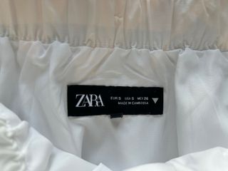 Falda globo blanca con bolsillos