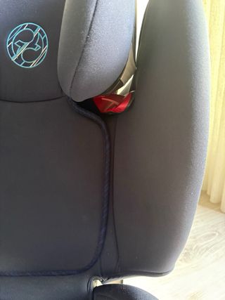 Silla coche niños Cybex azul limpia