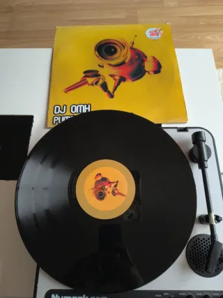 Vinilo renember DJ Omh - Pump Up The Volume