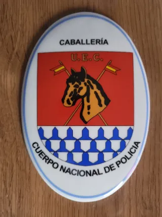 Escudo Caballería U.E.C. Policía