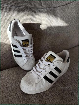 Adidas Superstar Talla 43 Blancas y Negras