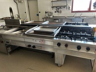 Cocina industrial + menaje
