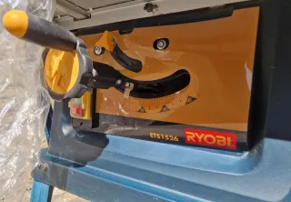 Sierra de mesa de aluminio Ryobi ETS1526