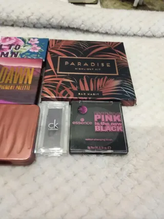 Lote Maquillaje: Paletas y Sombras