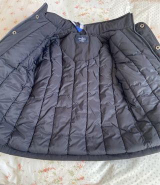 Abrigo Hackett Negro