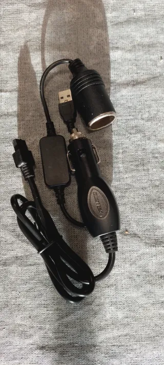 Inversor de corriente para coche 200w. BESTEK