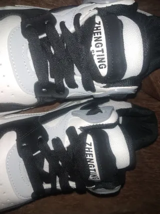 Zapatillas deportivas básicas