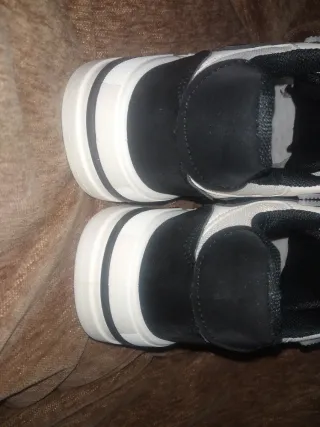 Zapatillas deportivas básicas