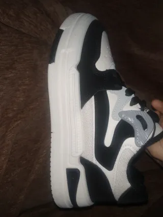 Zapatillas deportivas básicas