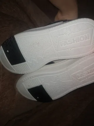 Zapatillas deportivas básicas