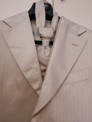 Traje de ceremonia Carlos Pignatelli Beige