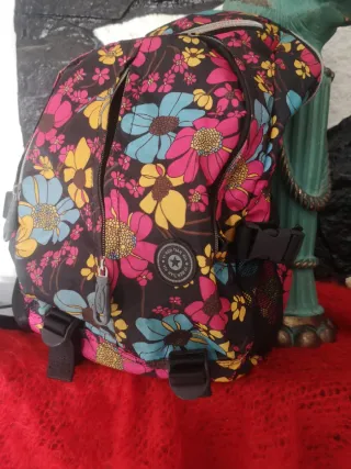 Bolso Mochila Flores Multicolor