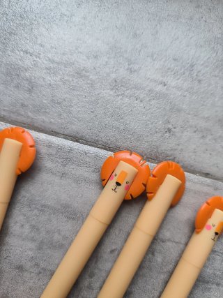 Set 8 penne legami Leone