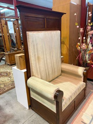 GRAN BUTACA CLÁSICA DE MADERA