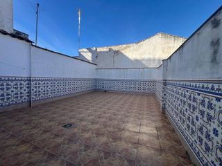 Chalet en venta en Linares