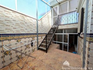 Chalet en venta en Linares