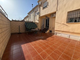 Casa adosada en venta en Úbeda