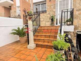 Casa adosada en venta en Parla Este en Parla