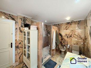Piso en venta en Nueva Andalucía centro en Marbella